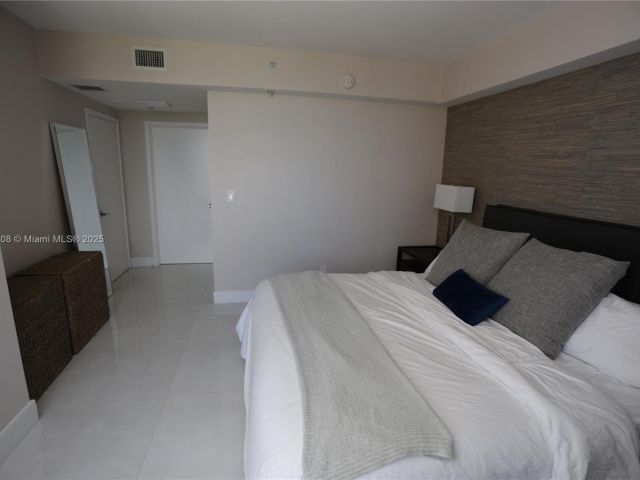 Apartment for sale  Unit #1822 - photo 6081231