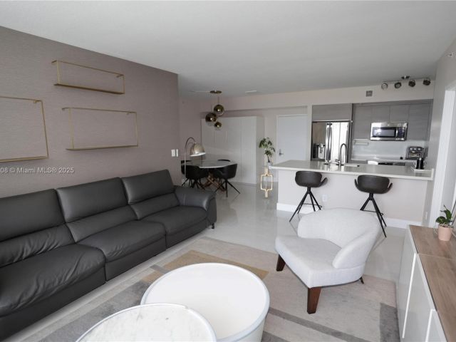 Apartment for sale  Unit #1822 - photo 6081241