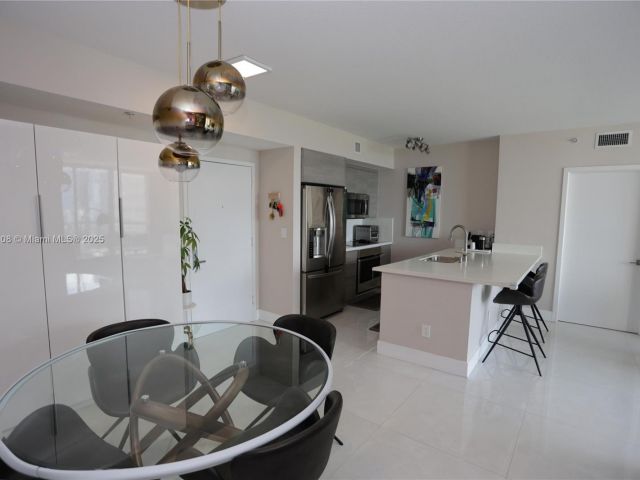 Apartment for sale  Unit #1822 - photo 6081243