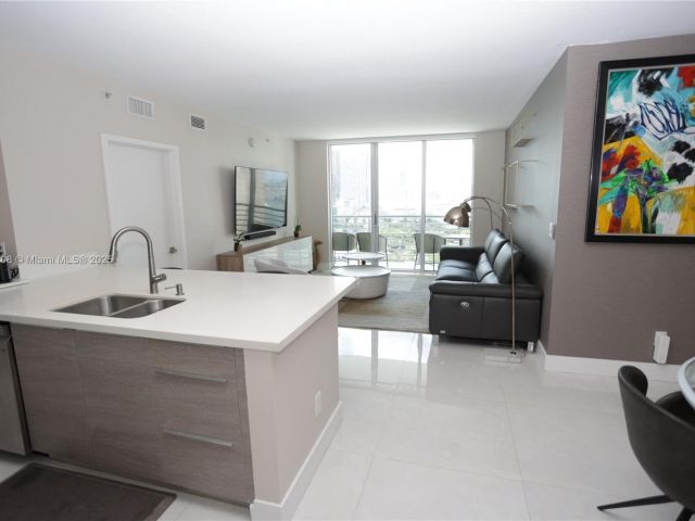 Apartment for sale  Unit #1822 - photo 6081245