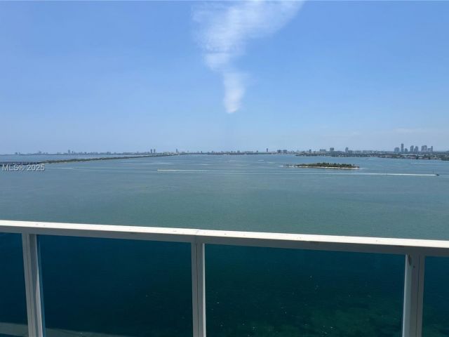 Apartment for sale  Unit #1703 - photo 6081498