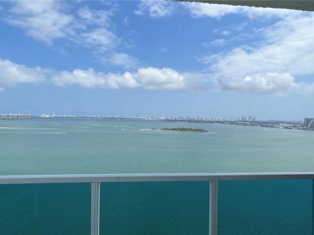 Apartment for sale  Unit #1703 - photo 6081504