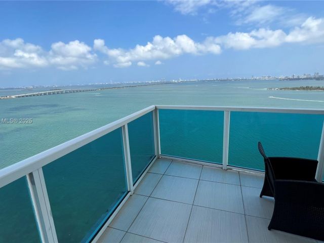 Apartment for sale  Unit #1703 - photo 6081506