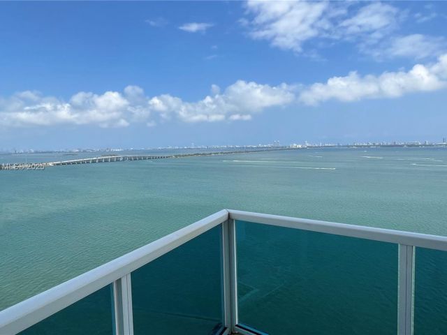 Apartment for sale  Unit #1703 - photo 6081508