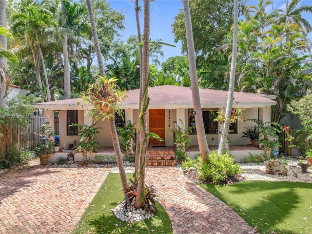 Home for sale at 2810 Crystal Ct - photo 6079527