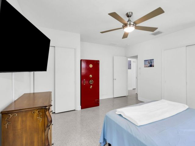 Home for rent at 505 N Ocean Blvd - photo 6117628