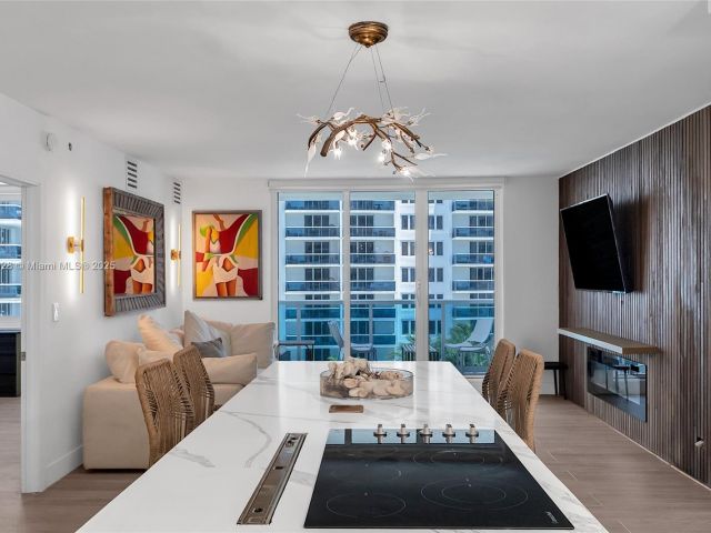 Apartment for sale  Unit #1019 - photo 6080482