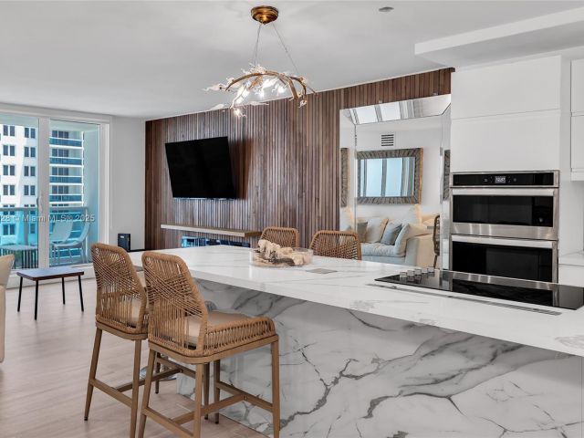 Apartment for sale  Unit #1019 - photo 6080493