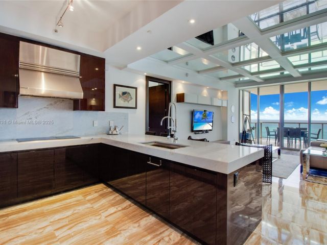 Apartment for sale  Unit #2615 - photo 6080120