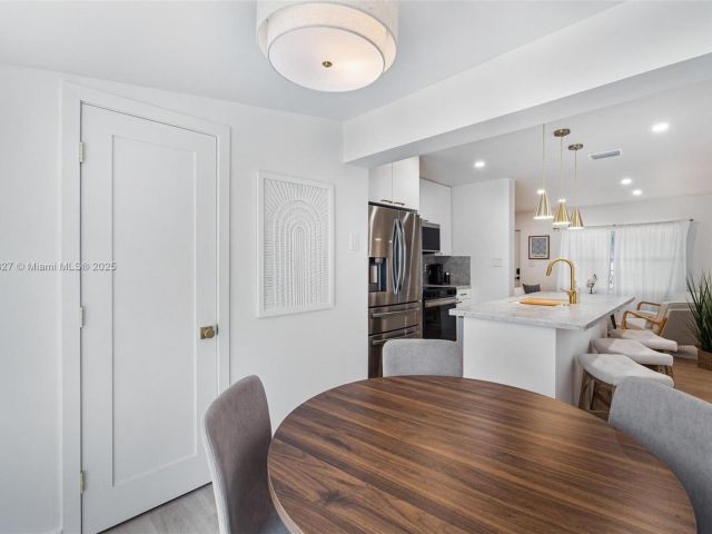 Home for rent at 12325 NE 11th Pl - photo 6079258