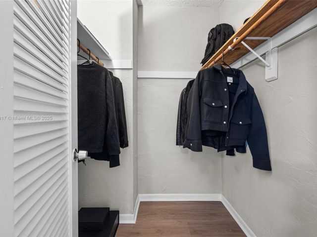 Apartment for sale  Unit #317 - photo 6081292