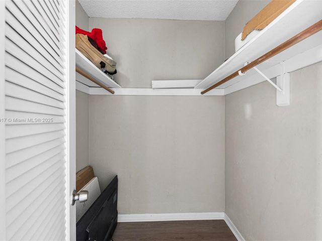 Apartment for sale  Unit #317 - photo 6081293