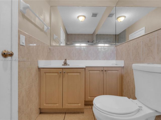 Home for sale at 12912 NE 7th Ave - photo 6256516