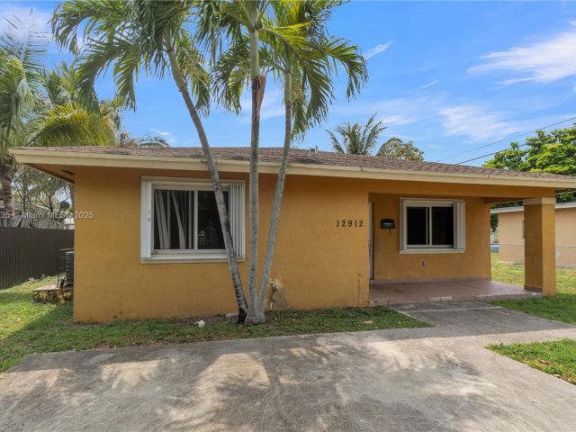 Home for sale at 12912 NE 7th Ave - photo 6256517