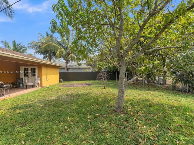 Home for sale at 12912 NE 7th Ave - photo 6256520