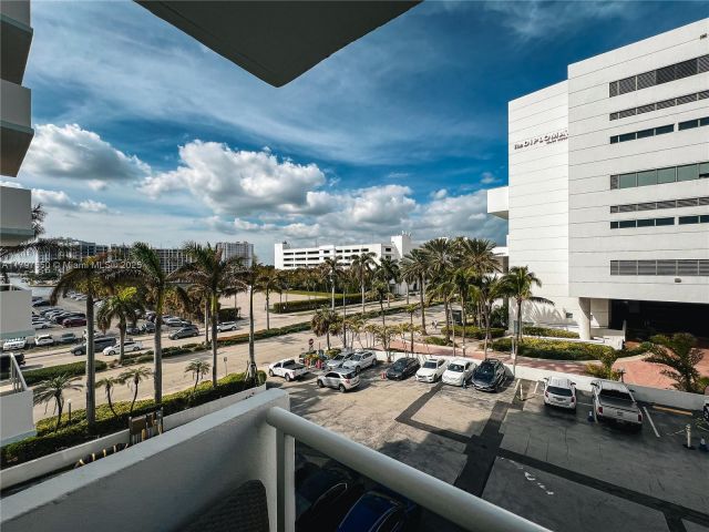 Apartment for sale  Unit #425 - photo 6089341