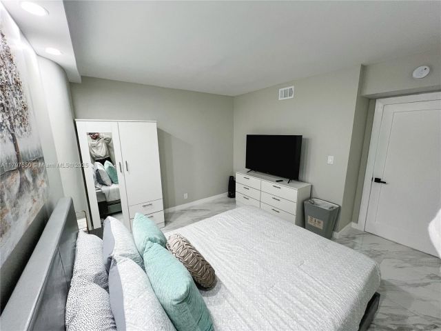 Apartment for sale  Unit #425 - photo 6089343