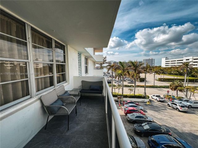 Apartment for sale  Unit #425 - photo 6089344