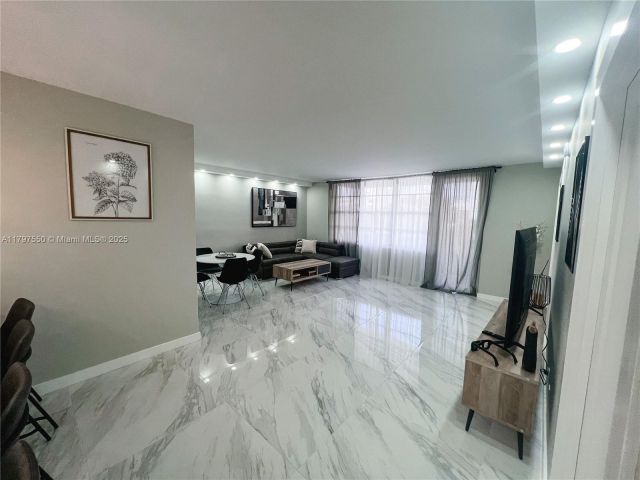 Apartment for sale  Unit #425 - photo 6089346