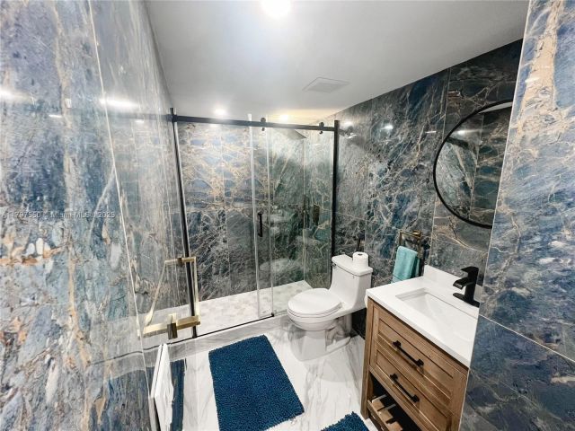 Apartment for sale  Unit #425 - photo 6089352