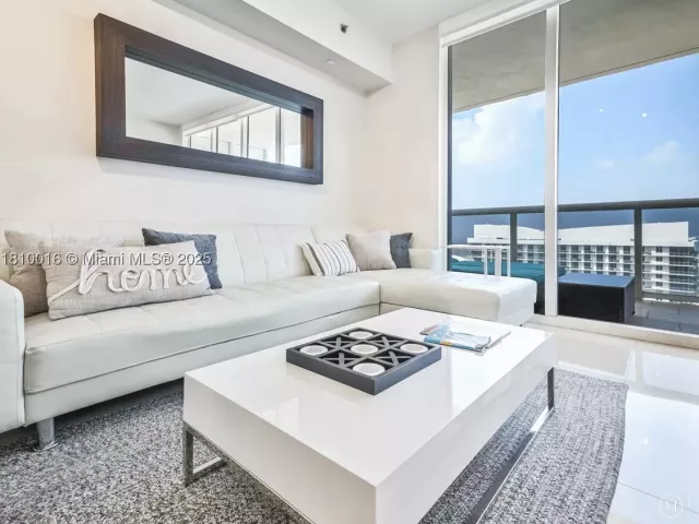 1-bedroom condo for sale in Hallandale Beach - 1830 S Ocean Dr 5009 - MondialRealty