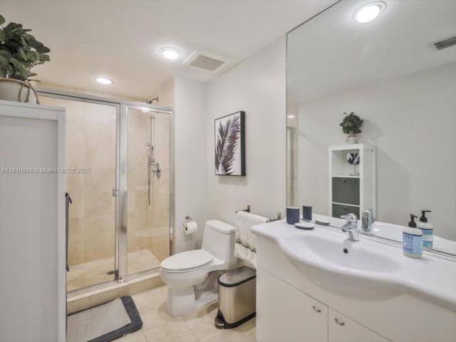 Apartment for sale  Unit #5009 - photo 6081778