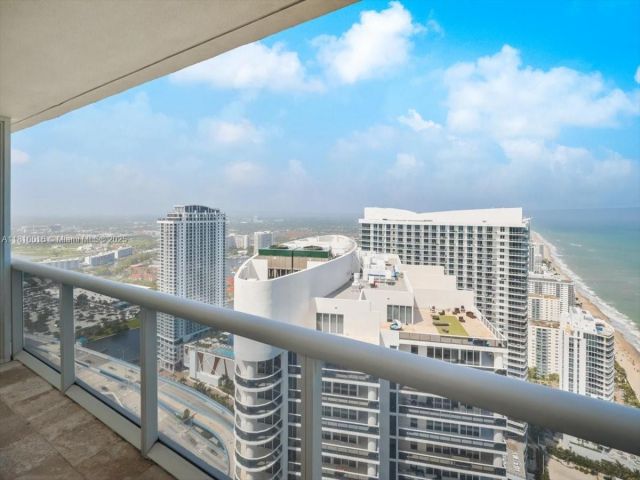 Apartment for sale  Unit #5009 - photo 6081784