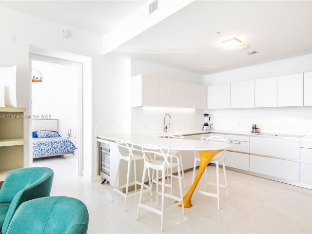 Apartment for sale  Unit #2504 - photo 6085064