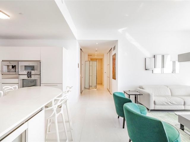 Apartment for sale  Unit #2504 - photo 6085067