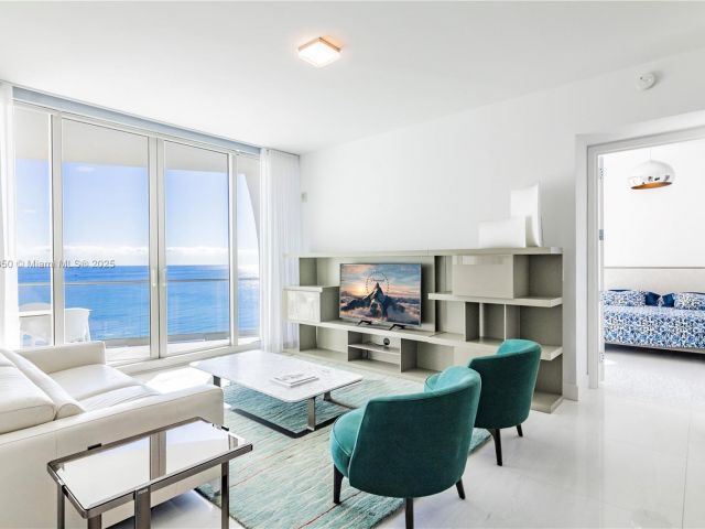 Apartment for sale  Unit #2504 - photo 6085070