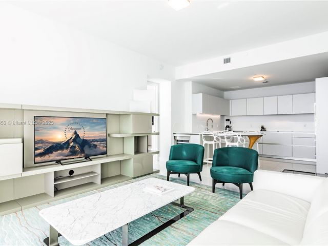 Apartment for sale  Unit #2504 - photo 6085071