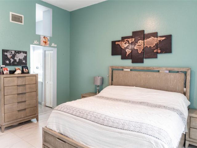 Home for sale at 1102 SW 158th ave - photo 6178747