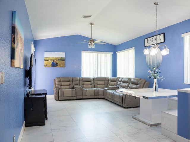 Home for sale at 1102 SW 158th ave - photo 6178753