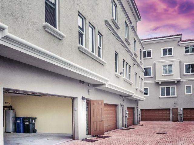 Home for rent at 3035 Riomar St - photo 6114624