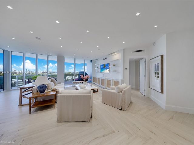 Apartment for rent  Unit #604 - photo 6079903