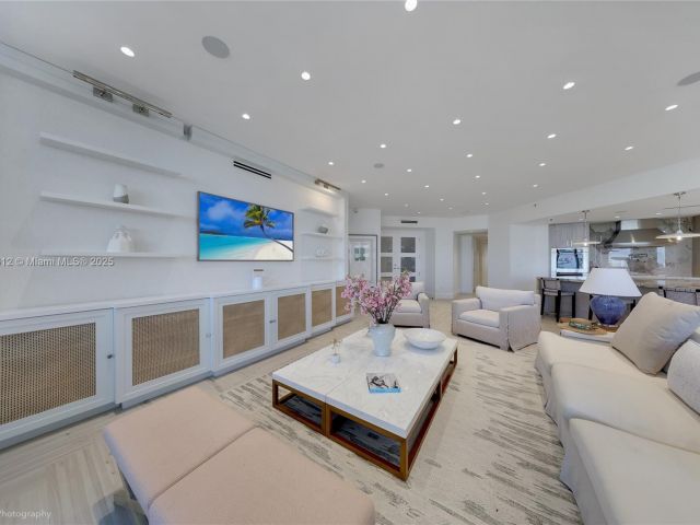 Apartment for rent  Unit #604 - photo 6079905