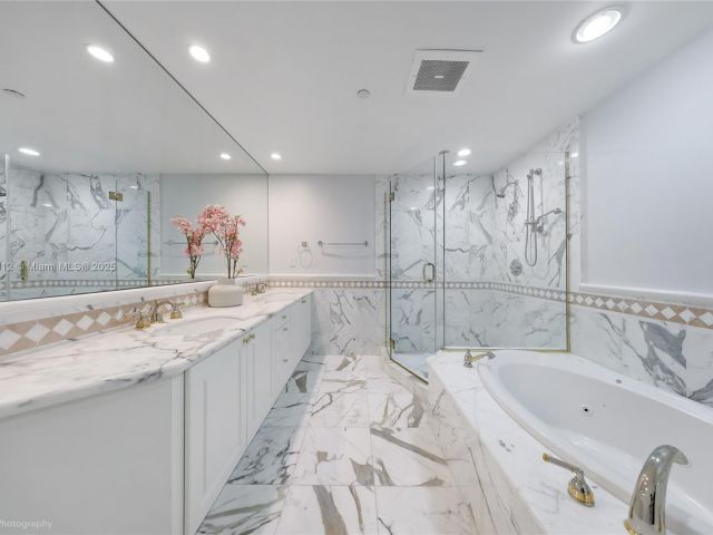 Apartment for rent  Unit #604 - photo 6079908