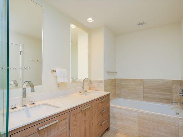 Apartment for sale  Unit #205S - photo 6081757