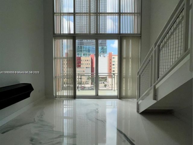 Apartment for rent  Unit #643 - photo 6120813