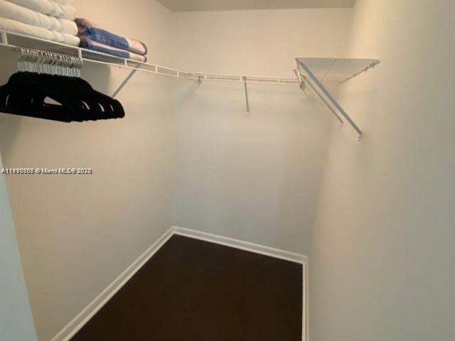1-bedroom condo for rent in Miami - 244 Biscayne Blvd 643 - MondialRealty
