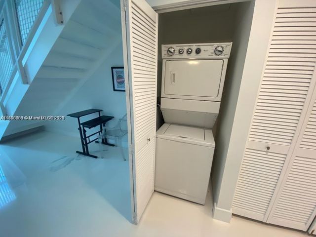1-bedroom condo for rent in Miami - 244 Biscayne Blvd 643 - MondialRealty