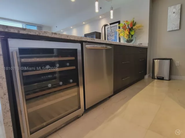 1-bedroom condo for rent in Hallandale Beach - 1830 S Ocean Dr 2312 - MondialRealty