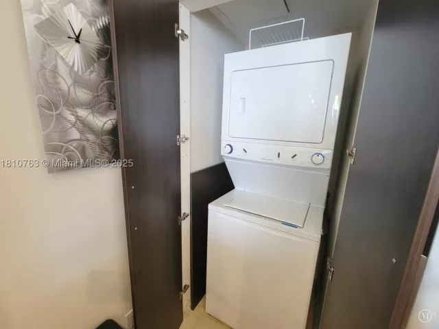 1-bedroom condo for rent in Hallandale Beach - 1830 S Ocean Dr 2312 - MondialRealty