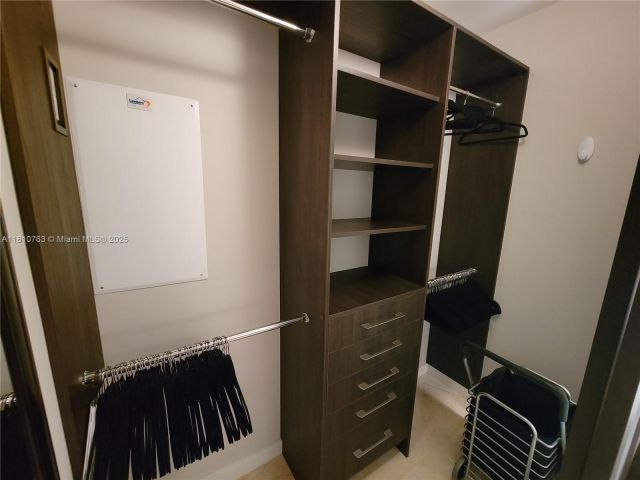 Apartment for rent  Unit #2312 - photo 6081795