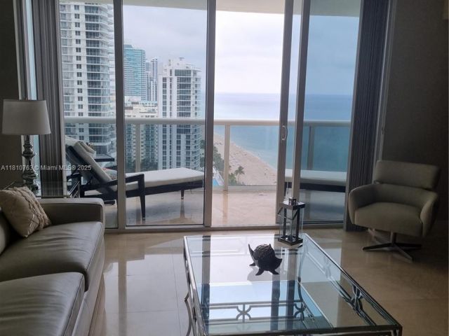 Apartment for rent  Unit #2312 - photo 6081806