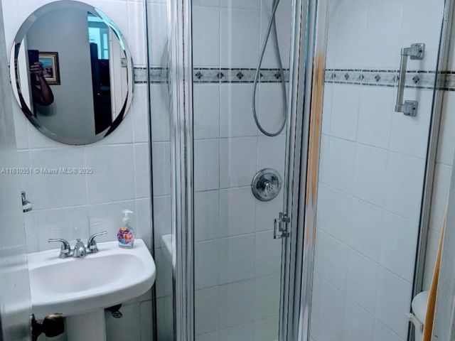 Apartment for rent  Unit #2409 - photo 6105864