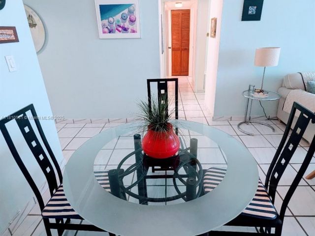 Apartment for rent  Unit #2409 - photo 6105866