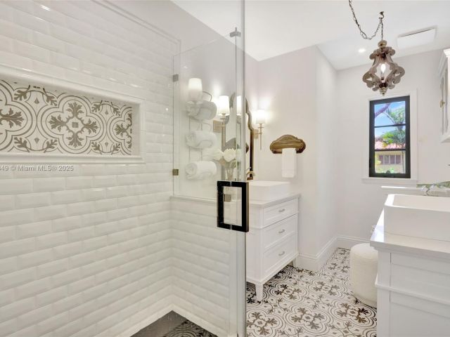 Home for sale at 447 Giralda Ave. - photo 6082065