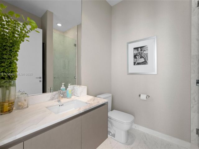 Apartment for sale  Unit #UPH08 - photo 6085525