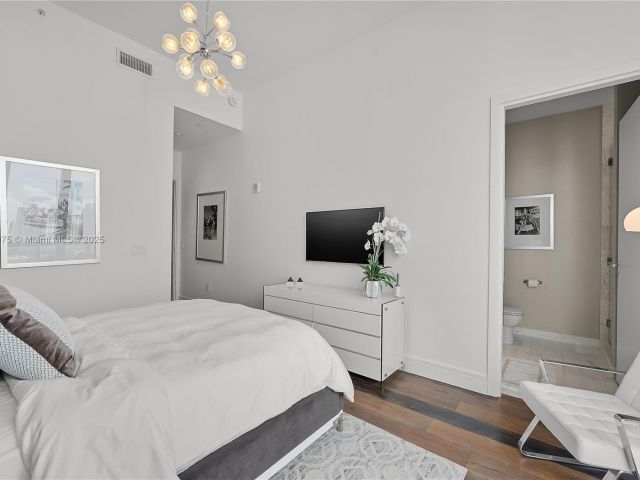 Apartment for sale  Unit #UPH08 - photo 6085526